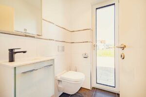Gäste-WC mit geschmackvoller Ausstattung