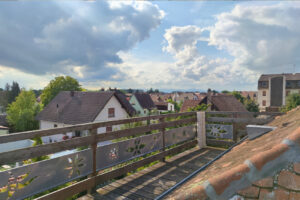 ... direkt auf den Rhein mit seiner Rheinfähre nach Deutschland.