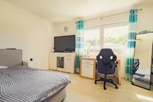 Schlafzimmer 1
