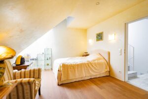 Kinderschlafzimmer/ Büro