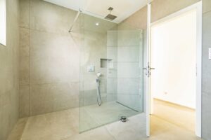 OG Badezimmer mit Regendusche...