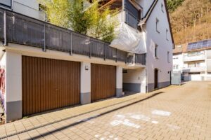 Garage und Kellerzugang - Wohneinheit I