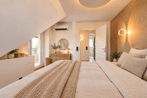 Schlafzimmer mit Balkonzugang (visulaisiert)