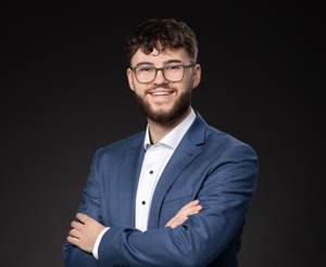 Herr Robin Kaupp